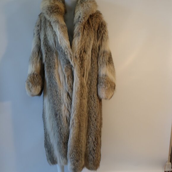 Womens Saks Fifth Avenue White Beige Full Length Coyote Fur Coat XL - Picture 9 of 16